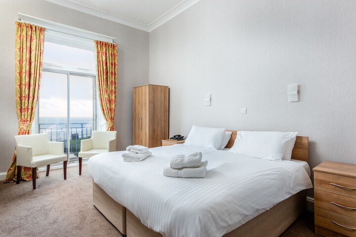 Room 40 of 95