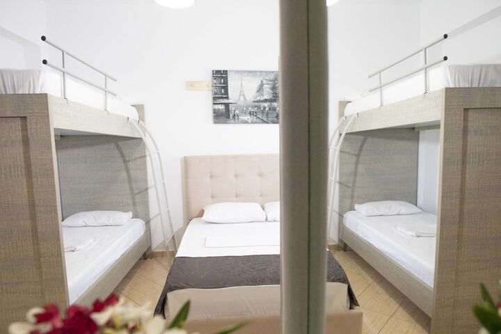Room 37 of 131