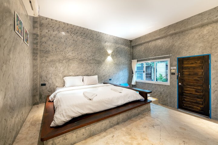 Room 11 of 52