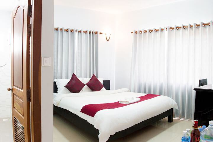 Room 7 of 24