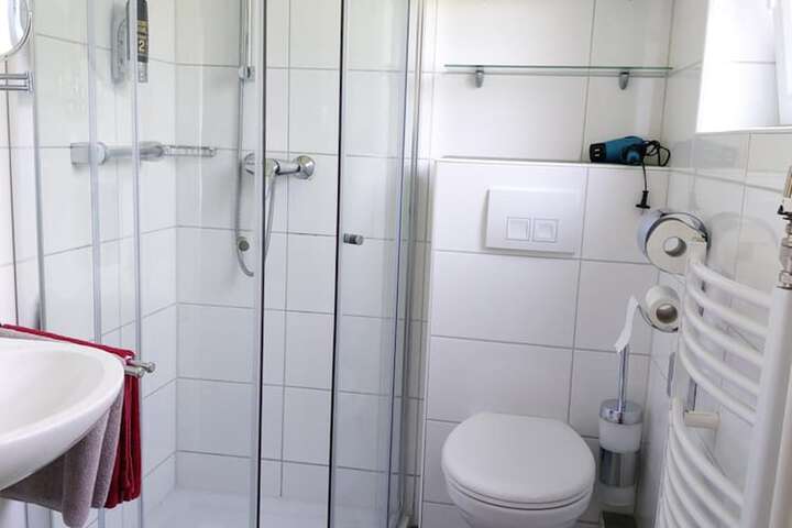 Room 35 of 65