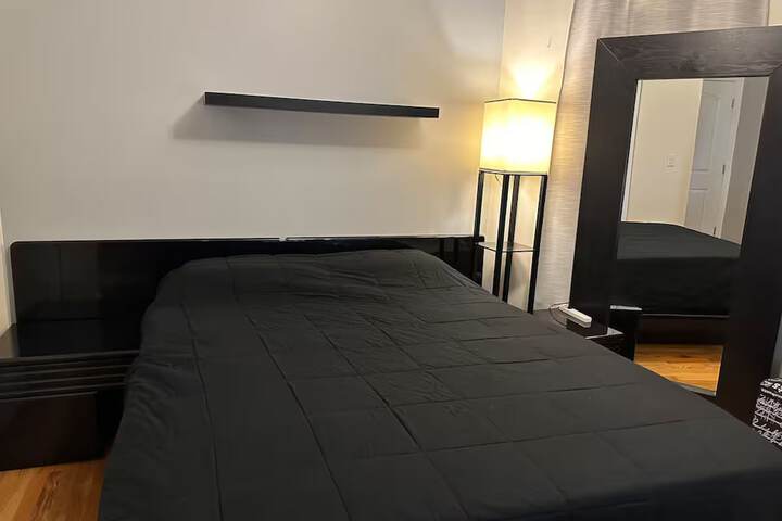 Room 5 of 17