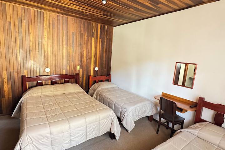 Room 12 of 25