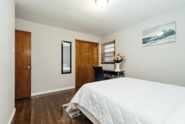 Room 16 of 72