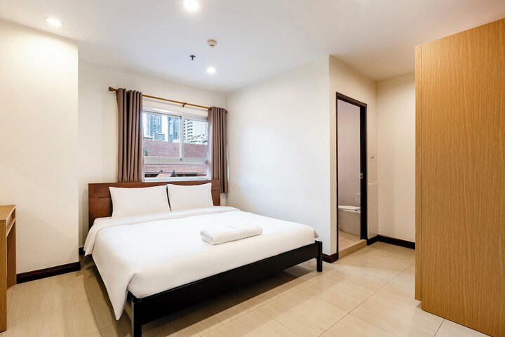 Room 10 of 63