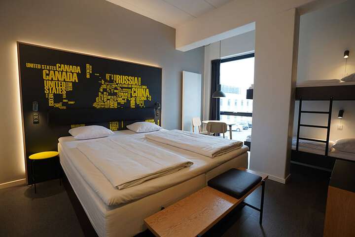 Room 8 of 34