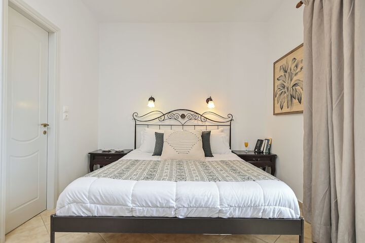 Room 30 of 204