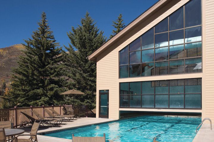 Photo of Marriotts StreamSide Douglas at Vail Pool