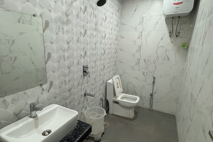 Room 14 of 17