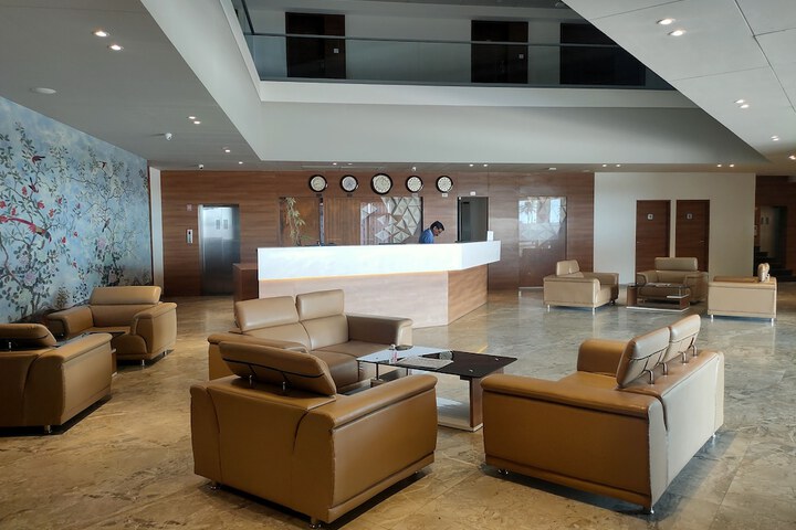 Hotel Interior 6 of 32