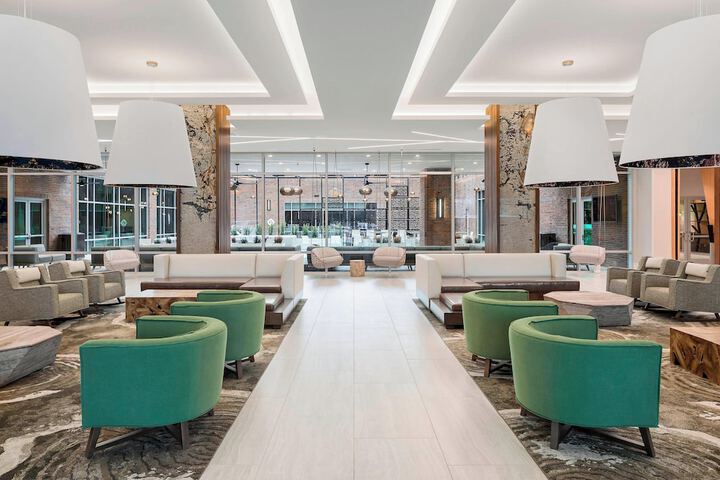 Lobby lounge