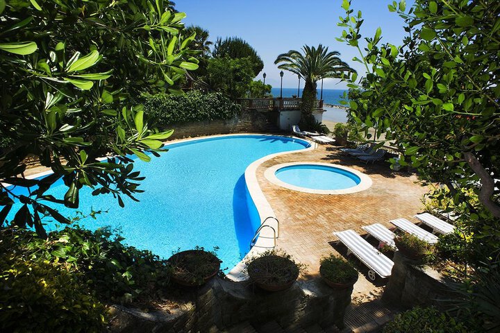 Pool 43 of 67