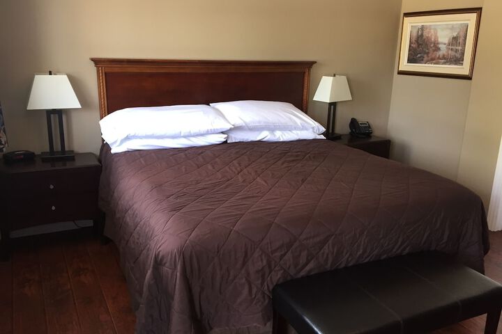 Room 8 of 38