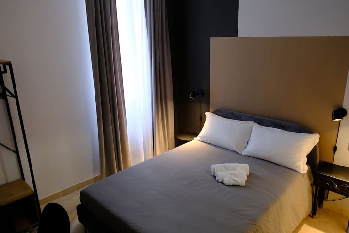 Room 11 of 34