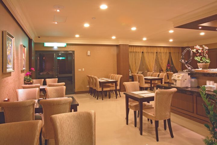 Dining Photos