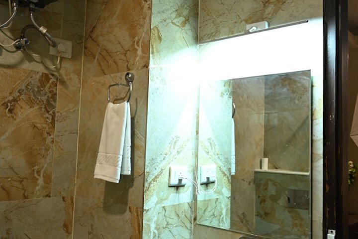 Room 20 of 26