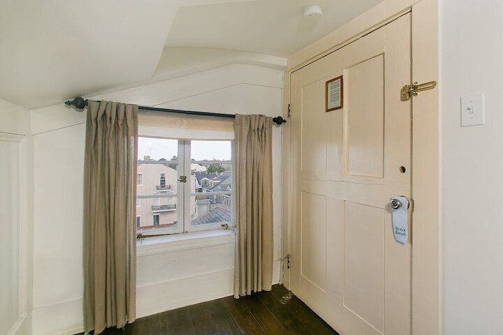 Room 22 of 49