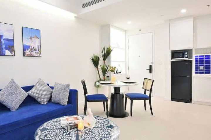 Room 42 of 76
