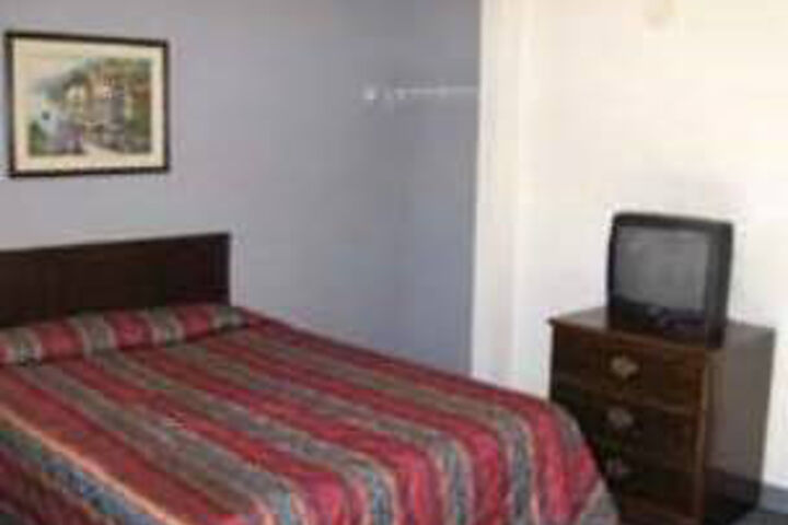Room 2 of 5