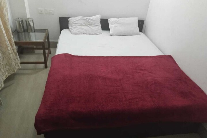 Room 10 of 29