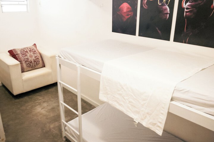 Room 5 of 43