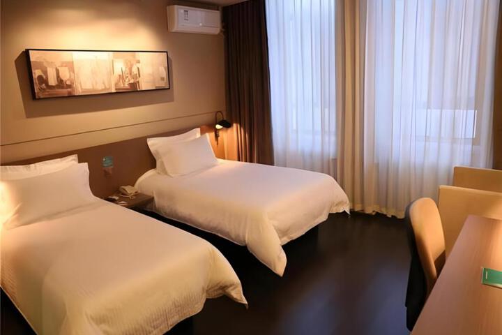 Jinjiang Inn Select Harbin Zhongyang Street Pedestrian Street Airport Bus Station