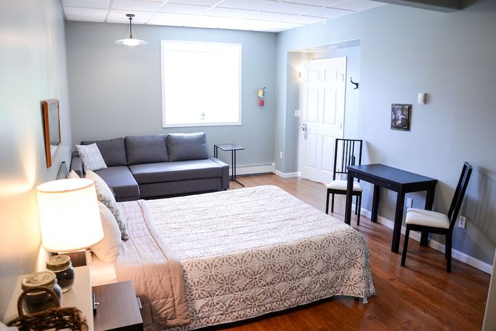 Room 2 of 61