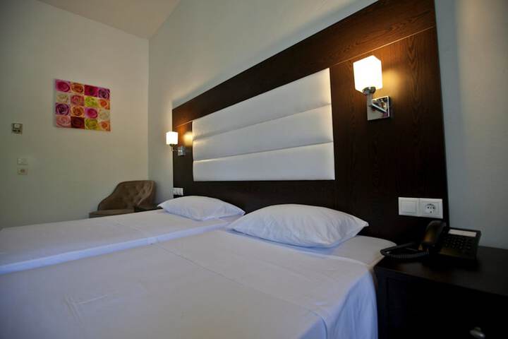 Room 12 of 45