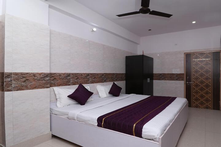 Room 6 of 6