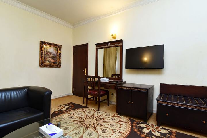 Room 33 of 57