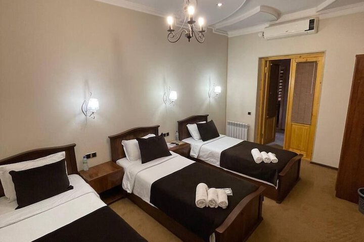 Room 5 of 23