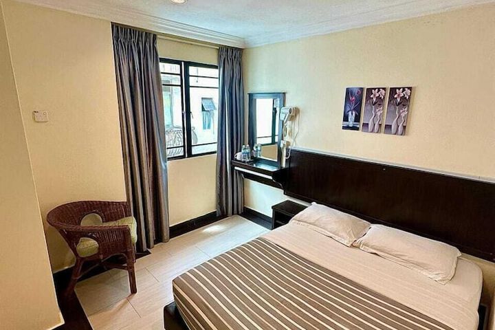 Room 18 of 42