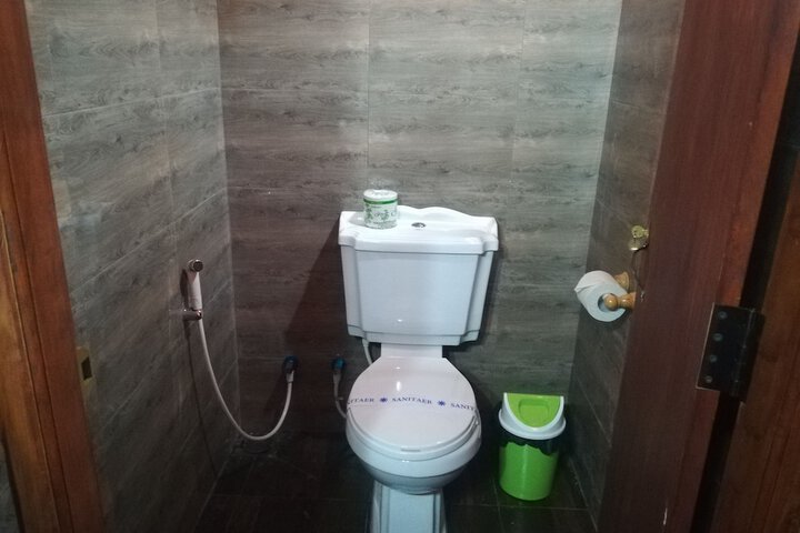 Room 73 of 118