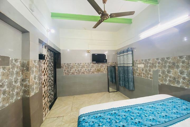 Room 2 of 12