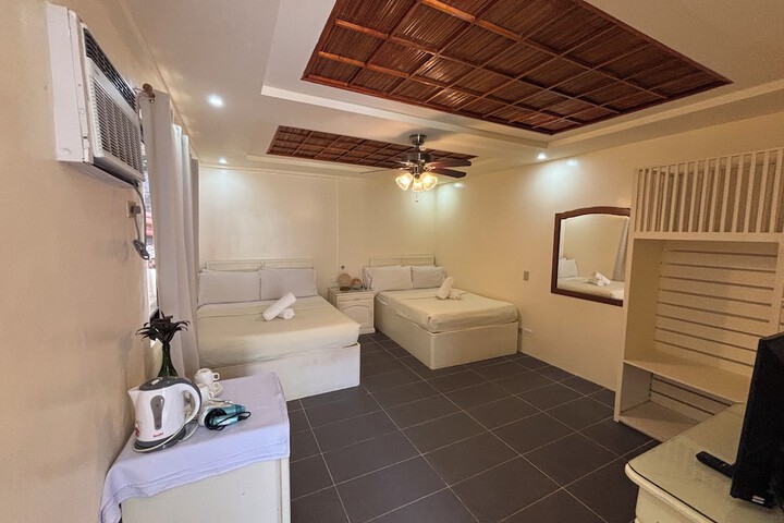 Room 15 of 42