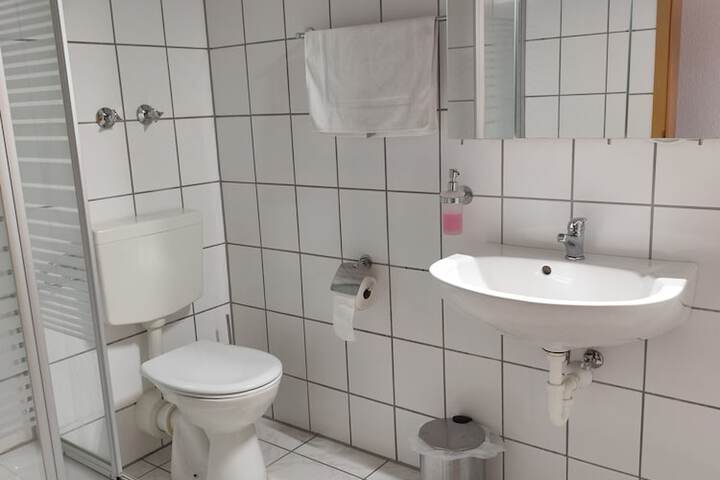 Room 10 of 20