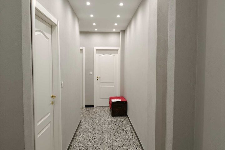 Room 10 of 21