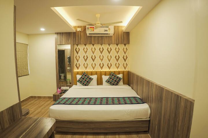 Room 12 of 35