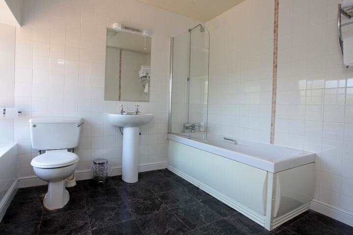 Room 15 of 31