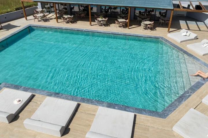 Pool 9 of 16