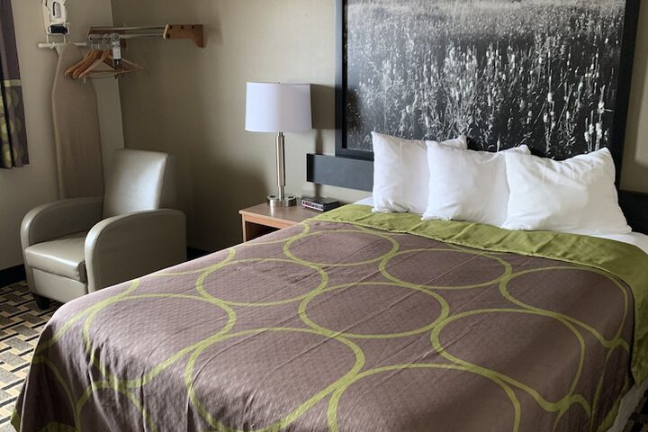 Room 20 of 62
