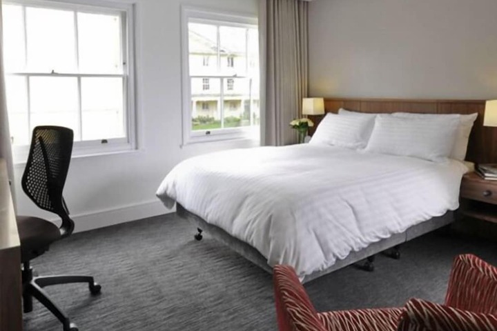 Room 2 of 21