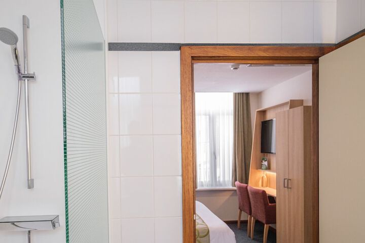 Room 59 of 71