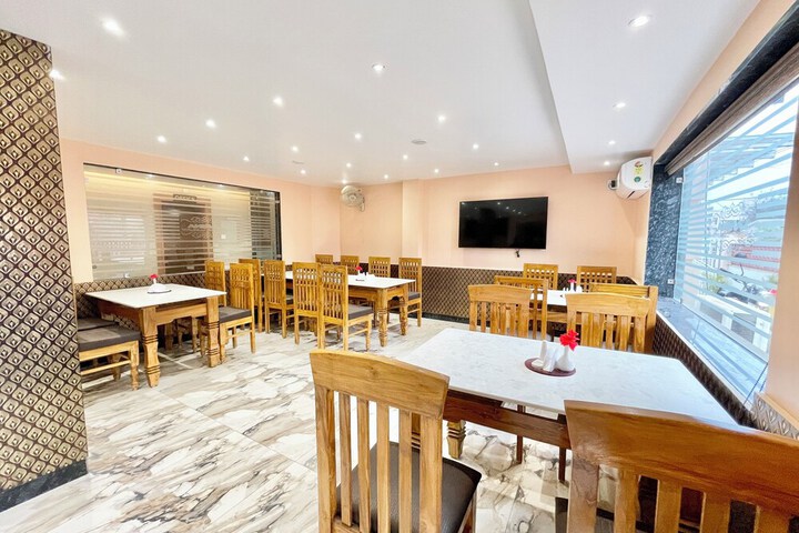 Dining 136 of 159
