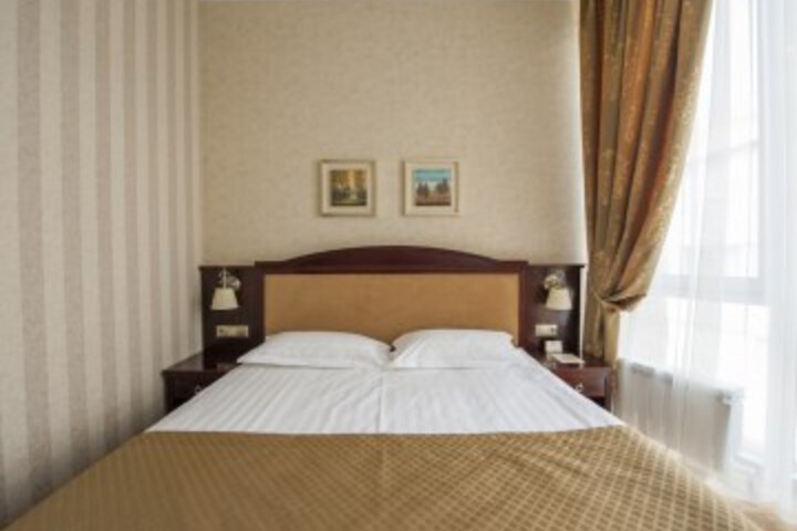 Room 27 of 58