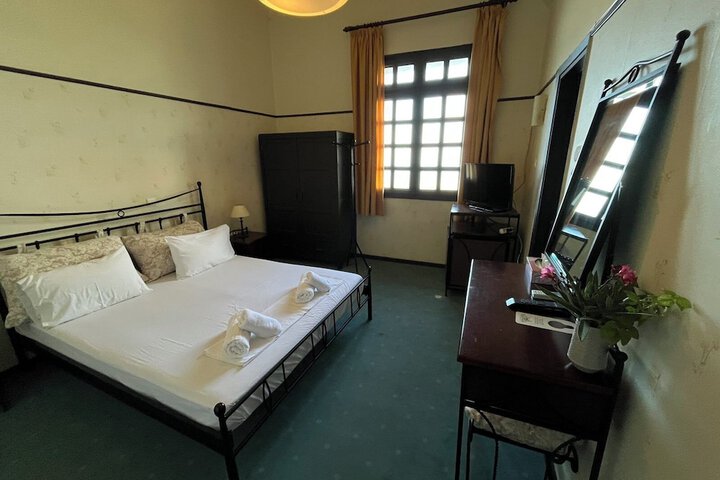 Room 35 of 120