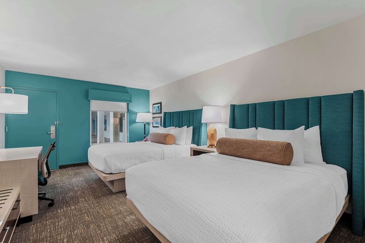 Room 4 of 44