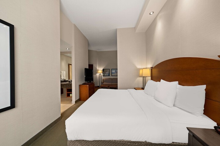 Room 25 of 65