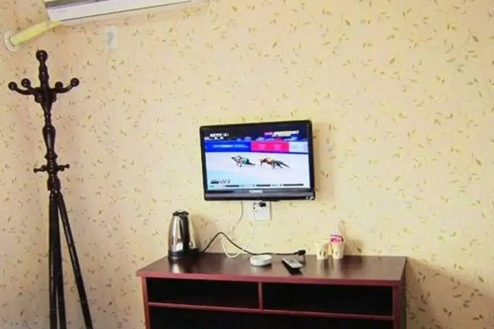 Photo 1