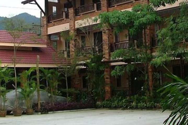 Hotel 32 of 32
